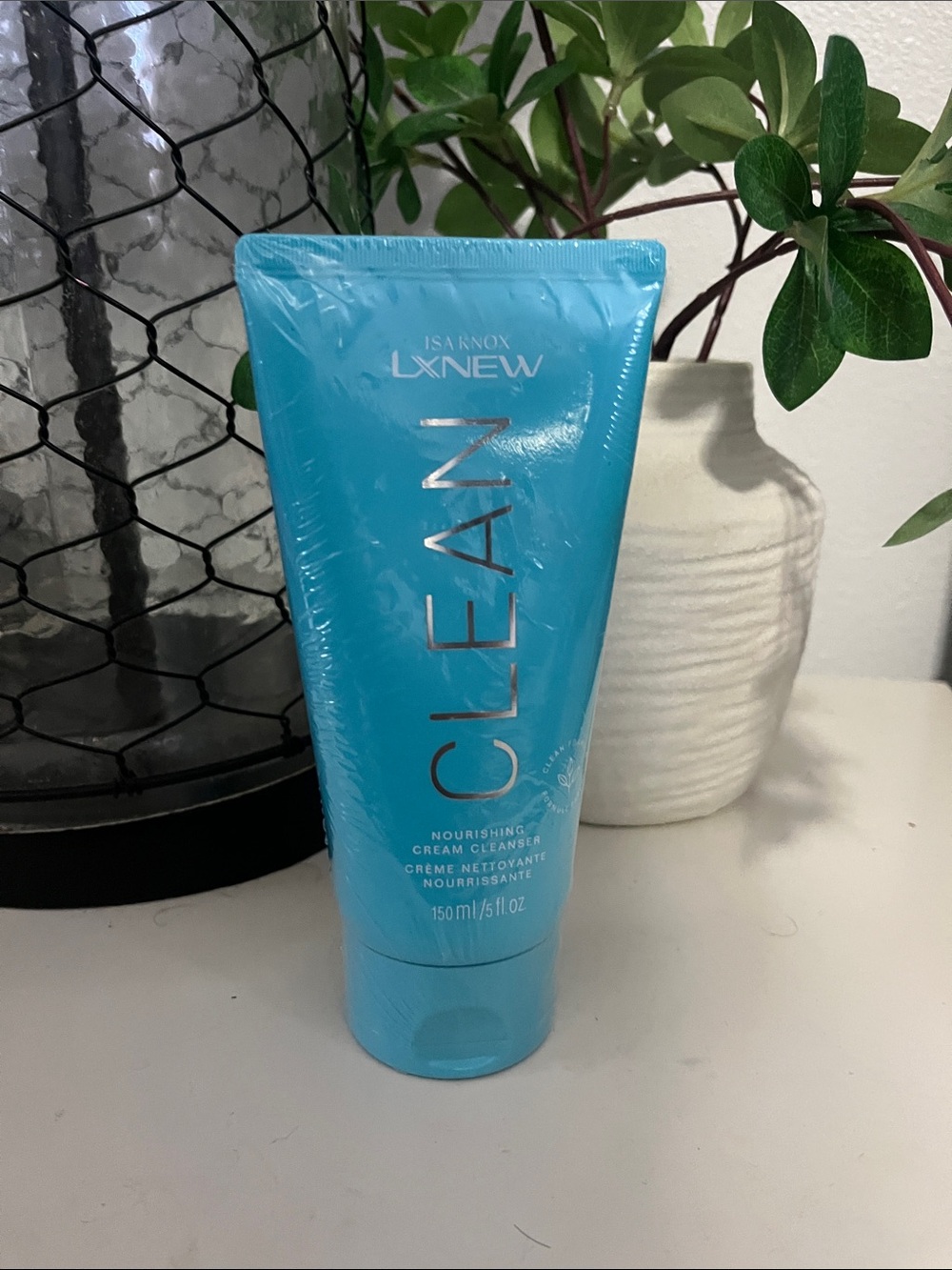 Avon LXNEW CLEAN Nourishing Cream Cleanser - Blue